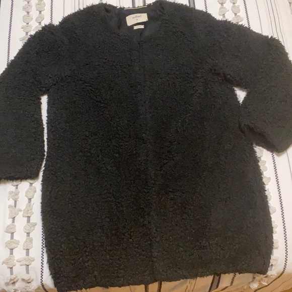 Aritzia Teddy jacket - Picture 2 of 14